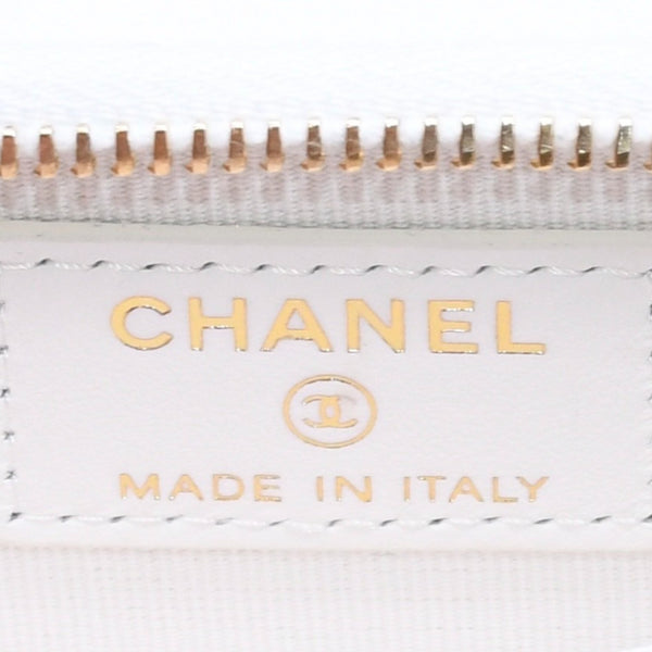 極美品 CHANEL シャネル ミニマトラッセ リボンチェーンショルダー カードケース ランダム番台 ホワイト アイボリー ゴールド金具 中古 4a007806