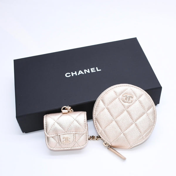 新品未使用品 CHANEL シャネル マトラッセ AirPods エアポッズケース コインケース ココマーク ランダム番台 レザー シャンパンゴールド 中古 4a007779