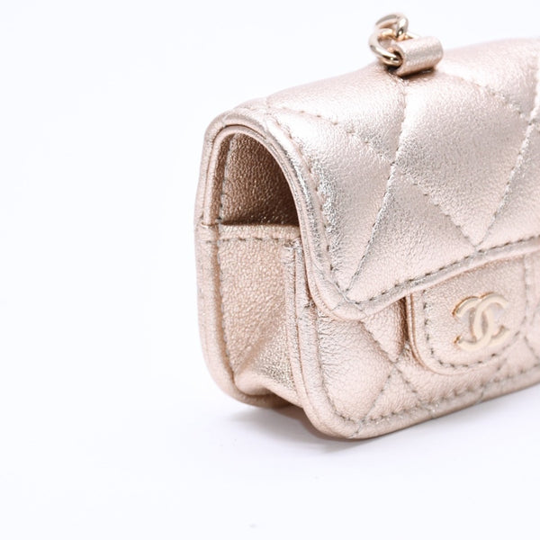新品未使用品 CHANEL シャネル マトラッセ AirPods エアポッズケース コインケース ココマーク ランダム番台 レザー シャンパンゴールド 中古 4a007779