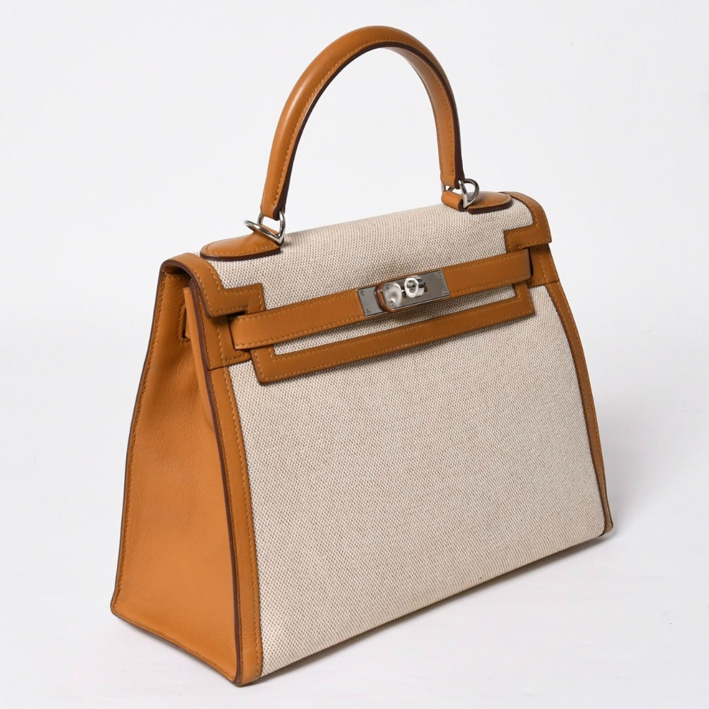 極美品 HERMES エルメス ケリー28 ハンドバッグ Z刻印 トワルアッシュ スイフト セサミ エクリュ SV金具 外縫い 2021年製 中古 4a007751