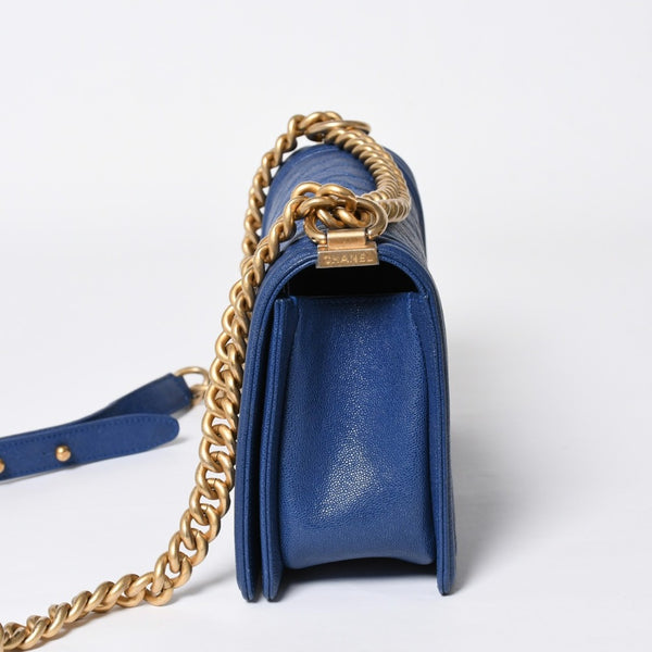 CHANEL シャネル ボーイシャネル チェーンショルダーバッグ A67086 ブルー 27番台 キャビアスキン ゴールド金具 美品 中古 4a007793
