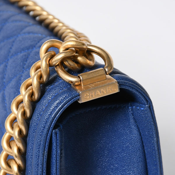 CHANEL シャネル ボーイシャネル チェーンショルダーバッグ A67086 ブルー 27番台 キャビアスキン ゴールド金具 美品 中古 4a007793