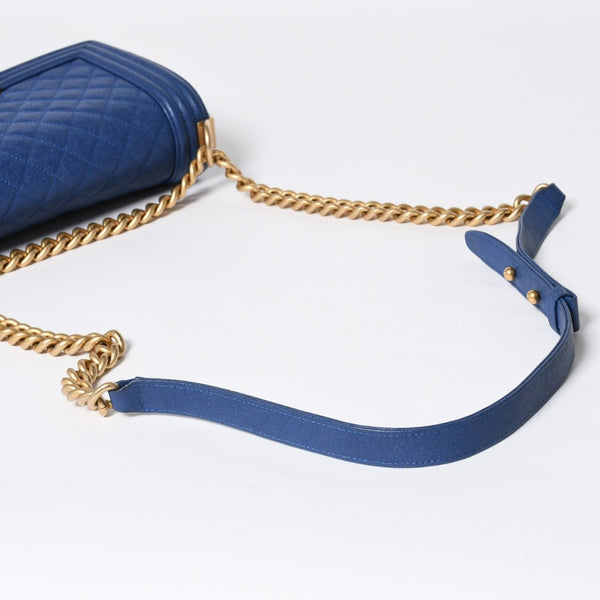 CHANEL シャネル ボーイシャネル チェーンショルダーバッグ A67086 ブルー 27番台 キャビアスキン ゴールド金具 美品 中古 4a007793