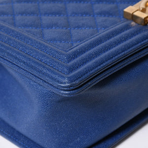 CHANEL シャネル ボーイシャネル チェーンショルダーバッグ A67086 ブルー 27番台 キャビアスキン ゴールド金具 美品 中古 4a007793