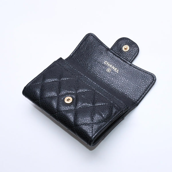 極美品 CHANEL シャネル マトラッセ ココマーク カードケース 財布 30番台 フランス製 ラムスキン ブラック ゴールド金具 中古 4a007785