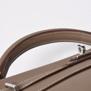 新品同様 HERMES エルメス Maxi Kelly 42 マキシケリー 42 ハンドバッグ W刻印 トゴ エトゥープSV金具 内縫い 中古 4a007854