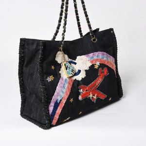 極美品 CHANEL シャネル チェーントートバッグ A31932 10番台 夜間飛行 刺繍 ココマーク デニム エンブロイダリー 中古 4a007858