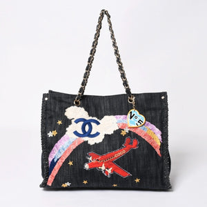 極美品 CHANEL シャネル チェーントートバッグ A31932 10番台 夜間飛行 刺繍 ココマーク デニム エンブロイダリー 中古 4a007810