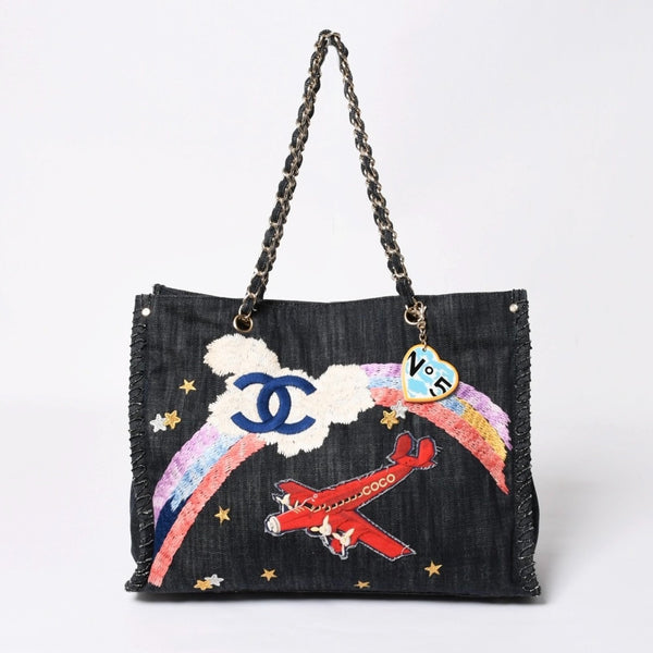 極美品 CHANEL シャネル チェーントートバッグ A31932 10番台 夜間飛行 刺繍 ココマーク デニム エンブロイダリー 中古 4a007810