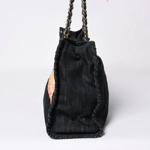 極美品 CHANEL シャネル チェーントートバッグ A31932 10番台 夜間飛行 刺繍 ココマーク デニム エンブロイダリー 中古 4a007858