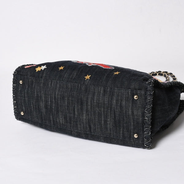 極美品 CHANEL シャネル チェーントートバッグ A31932 10番台 夜間飛行 刺繍 ココマーク デニム エンブロイダリー 中古 4a007810
