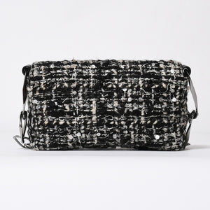 極美品 CHANEL シャネル ワンショルダーバッグ 8番台 ココマーク ツイード スパンデックス ブラック ホワイト シルバー金具 中古 4a007783