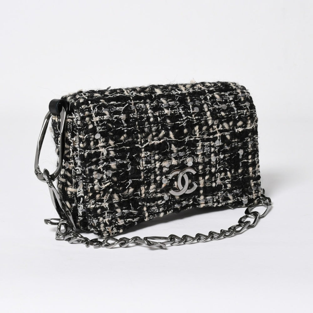 極美品 CHANEL シャネル ワンショルダーバッグ 8番台 ココマーク ツイード スパンデックス ブラック ホワイト シルバー金具 中古 4a007783