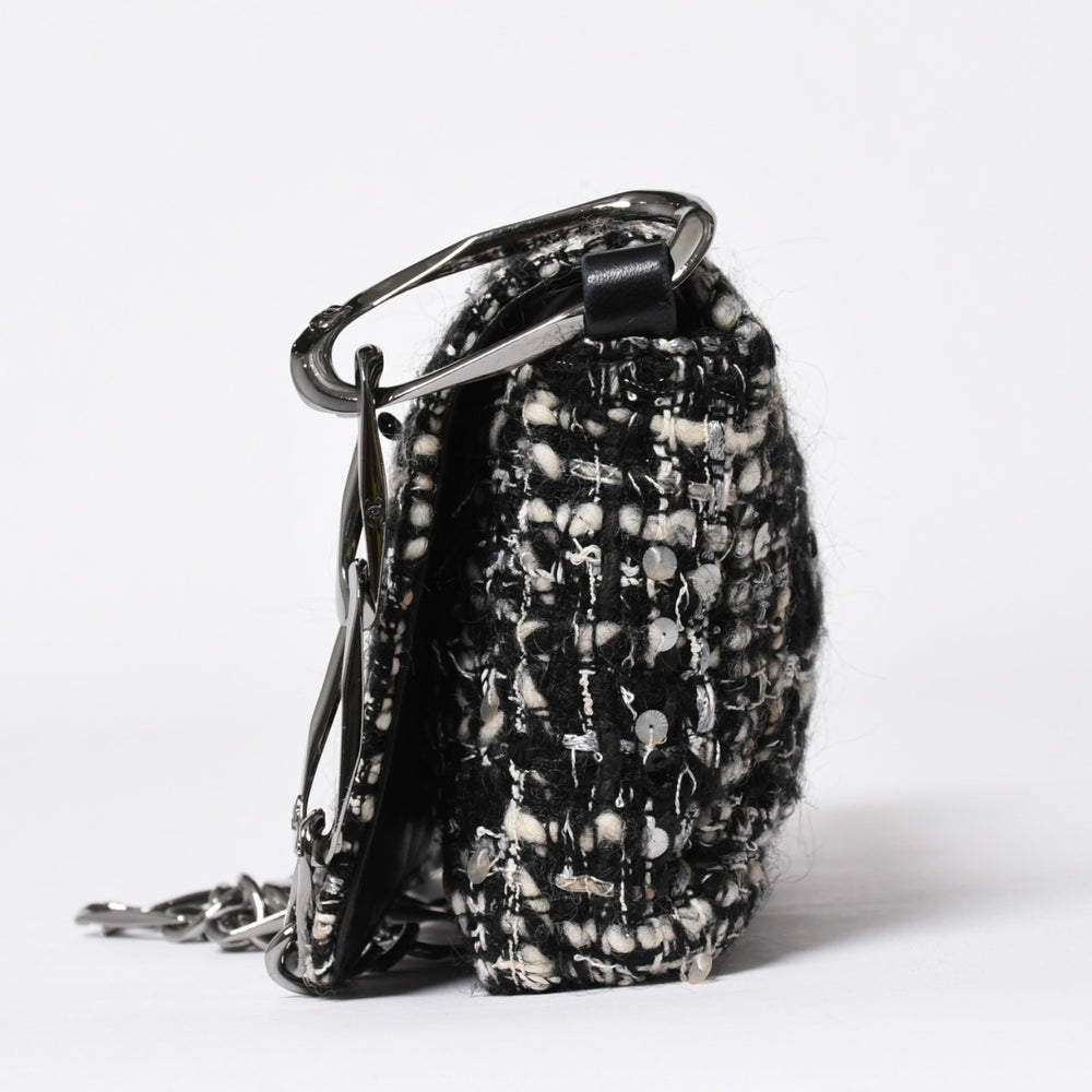 極美品 CHANEL シャネル ワンショルダーバッグ 8番台 ココマーク ツイード スパンデックス ブラック ホワイト シルバー金具 中古 4a007783