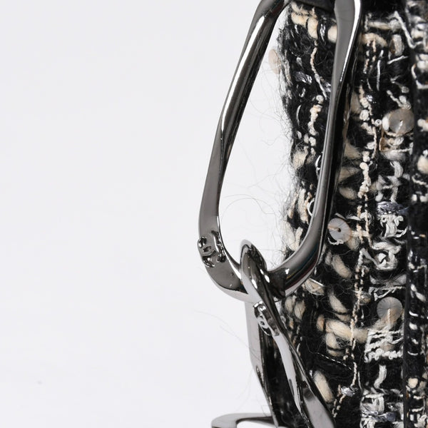 極美品 CHANEL シャネル ワンショルダーバッグ 8番台 ココマーク ツイード スパンデックス ブラック ホワイト シルバー金具 中古 4a007783