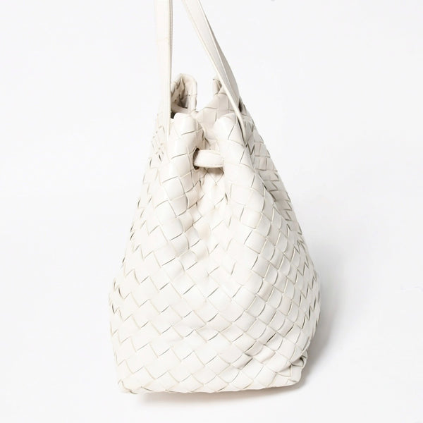 極美品 BOTTEGA VENETA ボッテガヴェネタ ハンドバッグ イントレチャート ホワイト ゴールド金具 レザー B08716912H 中古 4a007864