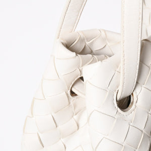 極美品 BOTTEGA VENETA ボッテガヴェネタ ハンドバッグ イントレチャート ホワイト ゴールド金具 レザー B08716912H 中古 4a007864