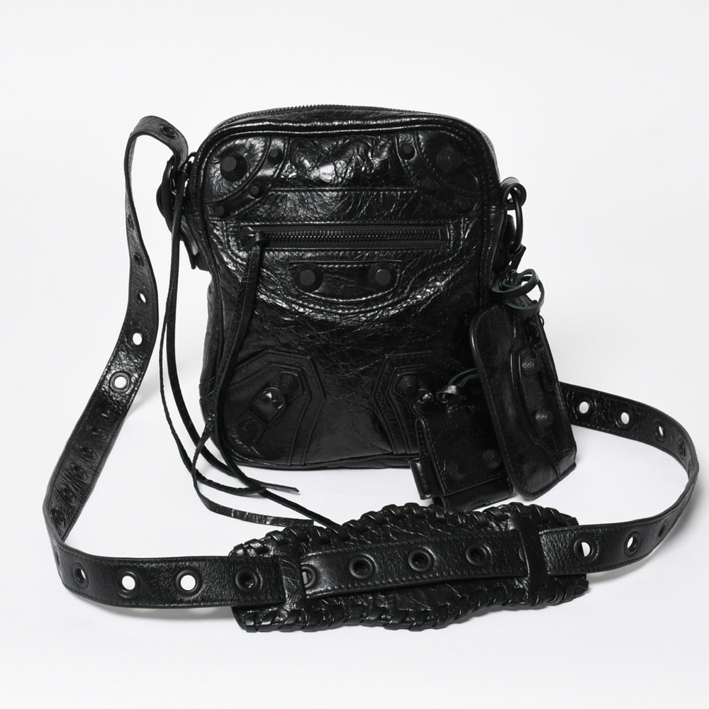 極美品 BALENCIAGA バレンシアガ ル カゴール ショルダーバッグ 719065 レザー ブラック 現行 中古 4a008218