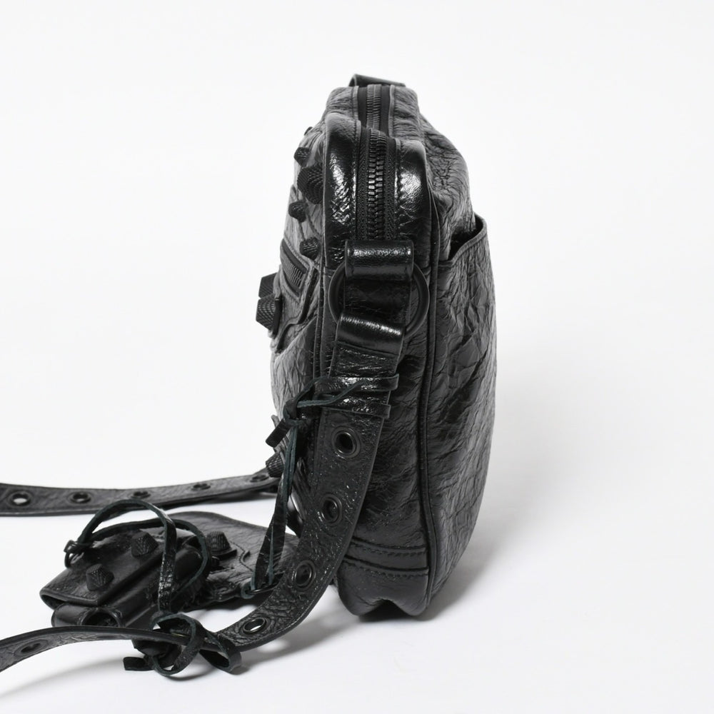 極美品 BALENCIAGA バレンシアガ ル カゴール ショルダーバッグ 719065 レザー ブラック 現行 中古 4a008218