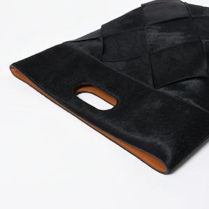 新品未使用品 BOTTEGA VENETA ボッテガヴェネタ ハラコ イントレチャート B08226780G ブラック ブラウン シルバー金具 中古 4a007865