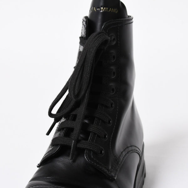 極美品 PRADA プラダ サイドジップ レースアップコンバットブーツ ブラック レザー キャップトゥ サイズ37(23.5cm) シルバー金具 中古 4a007755