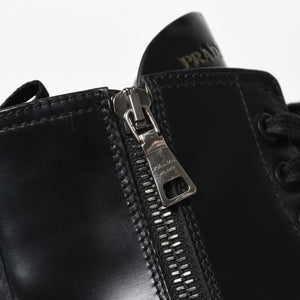 極美品 PRADA プラダ サイドジップ レースアップコンバットブーツ ブラック レザー キャップトゥ サイズ37(23.5cm) シルバー金具 中古 4a007755