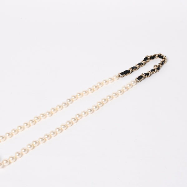 極美品 CHANEL シャネル AirPodsケース ネックレス ココマーク ストラス メタル ラムスキン レジン パール ホワイト ゴールド金具 中古 4a008378