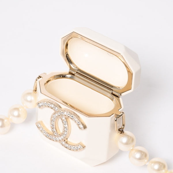 極美品 CHANEL シャネル AirPodsケース ネックレス ココマーク ストラス メタル ラムスキン レジン パール ホワイト ゴールド金具 中古 4a008378