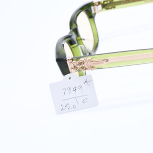 極美品 CHROME HEARTS クロムハーツ CUNTVOLUTED サングラス サイズ49□23-147 ダガー装飾 BSフレア クリアグリーン イエロー 中古 4a007949