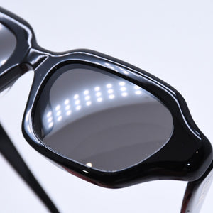 極美品 LOEWE ロエベ レクタンギュラー スリム サングラス LW40157U サイズ51◻︎17 140 ブラック グレー アイウェア ゴールド金具 中古 4a007958