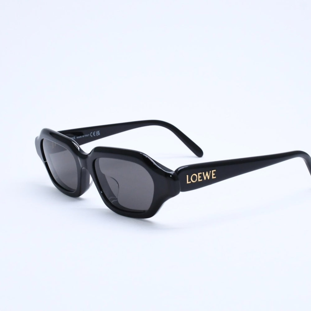 Mint condition LOEWE rectangular slim sunglasses, size LW40157U Size 51◻17 140 Black Gray Eyewear Gold Hardware Used 4a007958