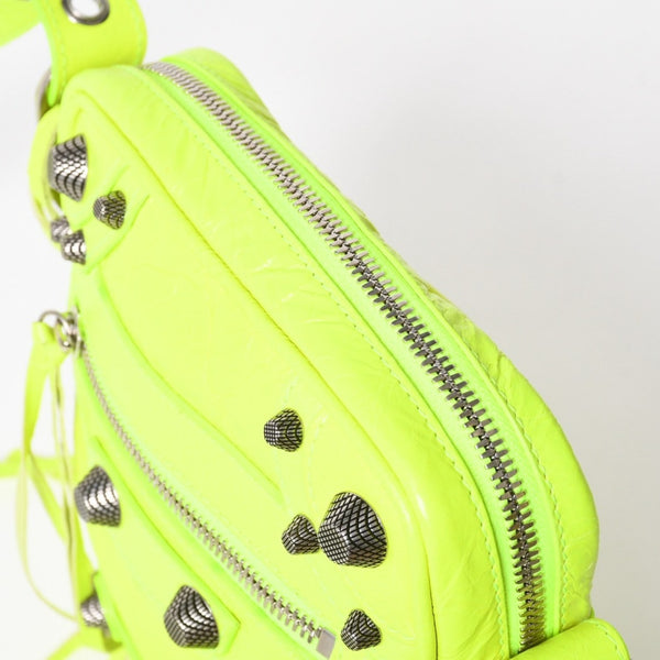極美品 BALENCIAGA バレンシアガ ルカゴールXS ショルダーバッグ 719065 ネオンイエロー ラムスキン シルバー金具 中古 4a007862