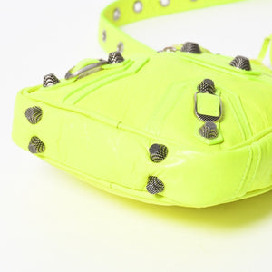 極美品 BALENCIAGA バレンシアガ ルカゴールXS ショルダーバッグ 719065 ネオンイエロー ラムスキン シルバー金具 中古 4a007862
