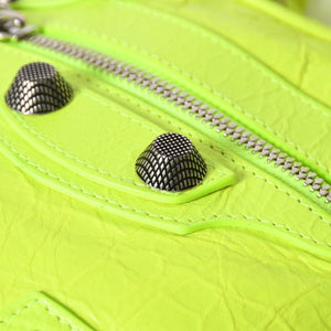 極美品 BALENCIAGA バレンシアガ ルカゴールXS ショルダーバッグ 719065 ネオンイエロー ラムスキン シルバー金具 中古 4a007862