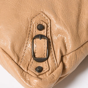 極美品 BALENCIAGA バレンシアガ クラシック クロスボディバッグ 528147 カーフレザー ベージュ アンティークゴールド金具 中古 4a007966