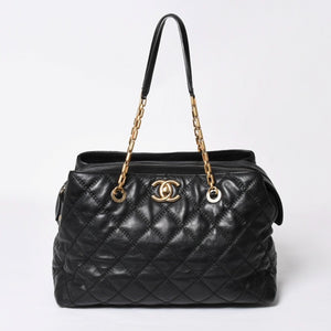 極美品 CHANEL シャネル チェーントートバッグ 15番台 ココマーク マトラッセ レザー ブラック ゴールド金具 中古 4a007780
