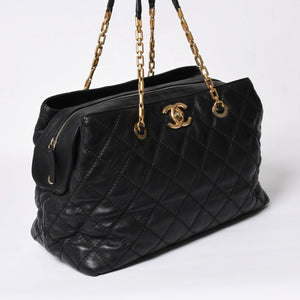 極美品 CHANEL シャネル チェーントートバッグ 15番台 ココマーク マトラッセ レザー ブラック ゴールド金具 中古 4a007780