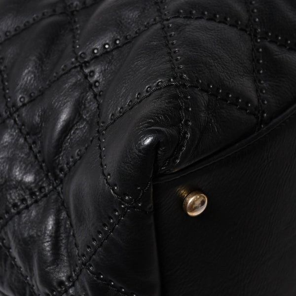 極美品 CHANEL シャネル チェーントートバッグ 15番台 ココマーク マトラッセ レザー ブラック ゴールド金具 中古 4a007780