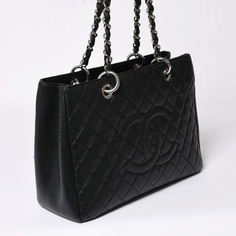 極美品 CHANEL シャネル GST チェーントートバッグ A50995 20番台 ブラック キャビアスキン シルバー金具 ココマーク 中古 4a007794