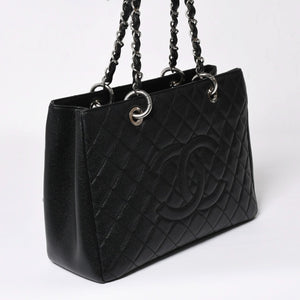 極美品 CHANEL シャネル GST チェーントートバッグ A50995 20番台 ブラック キャビアスキン シルバー金具 ココマーク 中古 4a007794