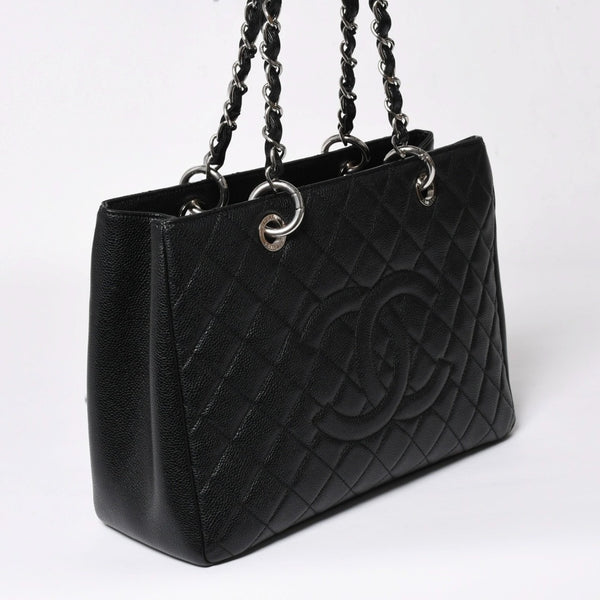 極美品 CHANEL シャネル GST チェーントートバッグ A50995 20番台 ブラック キャビアスキン シルバー金具 ココマーク 中古 4a007794