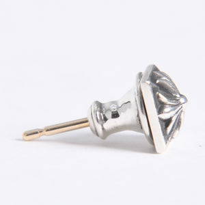 新品未使用 CHROME HEARTS クロムハーツ STUD PYRAMID PLS ピラミッド スタッドピアス 重量約0.93g 片耳用 シルバー925 中古 4a007947