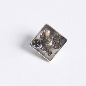 新品未使用 CHROME HEARTS クロムハーツ STUD PYRAMID PLS ピラミッド スタッドピアス 重量約0.93g 片耳用 シルバー925 中古 4a007947