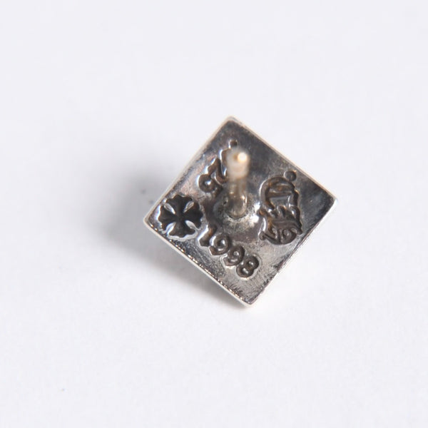 新品未使用 CHROME HEARTS クロムハーツ STUD PYRAMID PLS ピラミッド スタッドピアス 重量約0.93g 片耳用 シルバー925 中古 4a007947