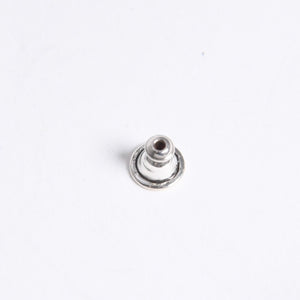 新品未使用 CHROME HEARTS クロムハーツ STUD PYRAMID PLS ピラミッド スタッドピアス 重量約0.93g 片耳用 シルバー925 中古 4a007947