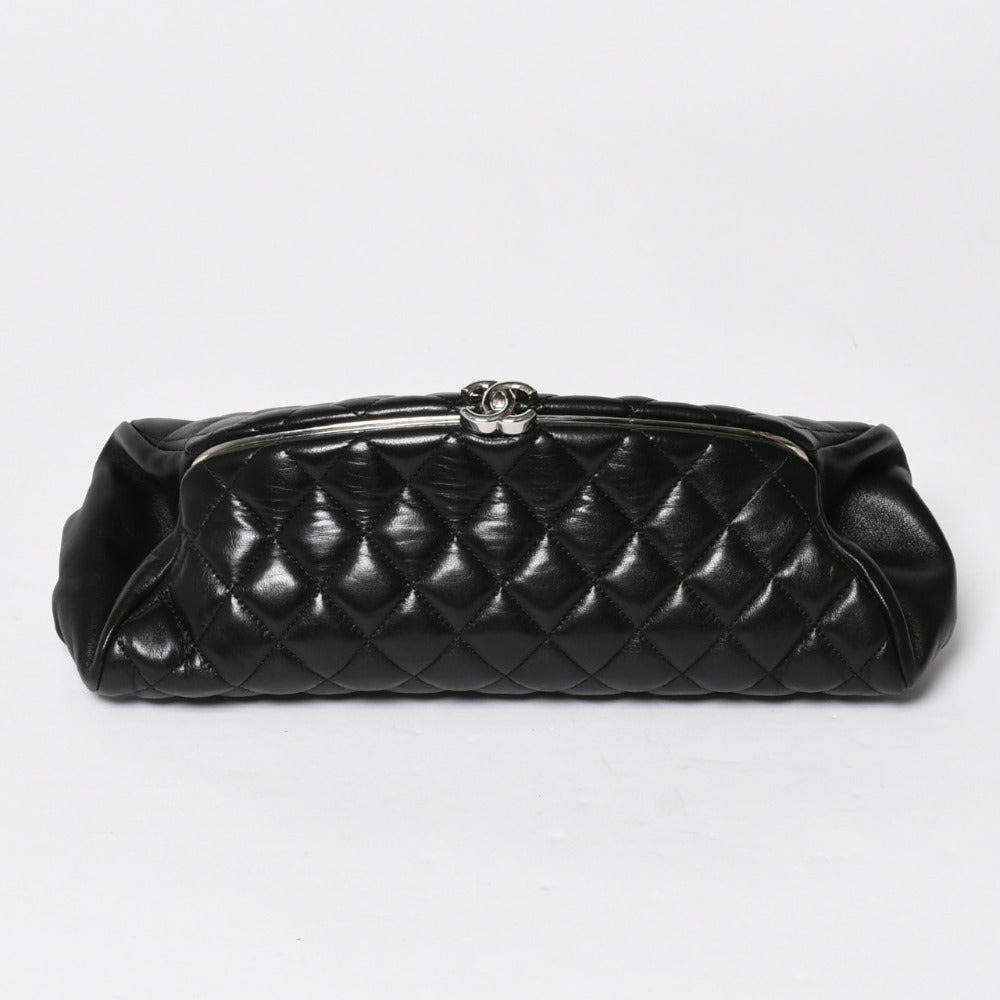 極美品 CHANEL シャネル クラッチバッグ マトラッセ ブラック ラムスキン シルバー金具 13番台 中古 4a008197