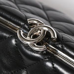 Very Good Condition CHANEL Clutch Bag Matelasse Black Lambskin Silver Hardware No. 13 Used 4a008197