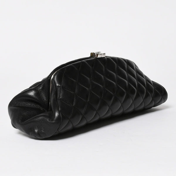 Very Good Condition CHANEL Clutch Bag Matelasse Black Lambskin Silver Hardware No. 13 Used 4a008197