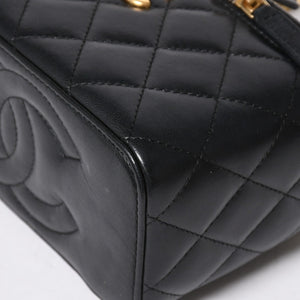 極美品 CHANEL シャネル バニティ チェーンショルダーバッグ ブラック ゴールド金具 ラムスキン ランダム番台 中古 4a008196
