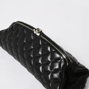 Very Good Condition CHANEL Clutch Bag Matelasse Black Lambskin Silver Hardware No. 13 Used 4a008197